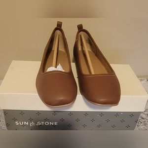 Sun Stone Avvery Flats